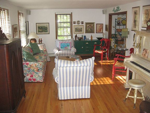 Living room 1