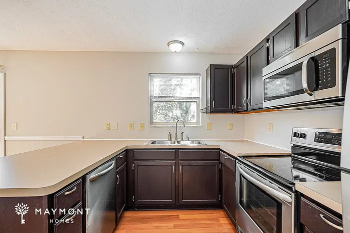 1449 Pepper Ln — Photo 10