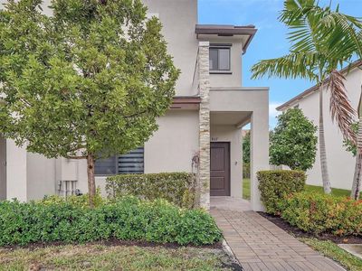 867 NE 211th St, Miami, FL, 33179