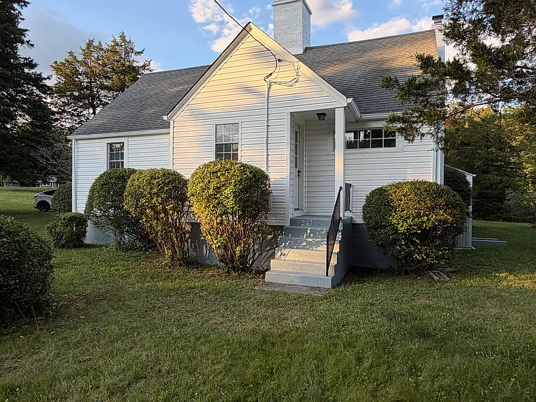 10891 Franklin St — Photo 4