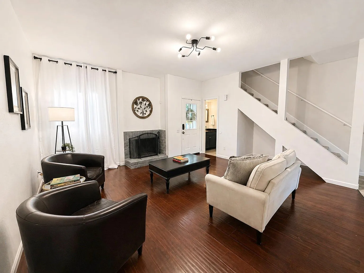 2 bed, 3.0 bath, 1232 sqft, $1,450 — Photo 4