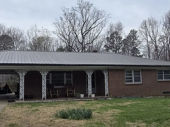 905 Luna Lake Rd, Danville, VA 24541