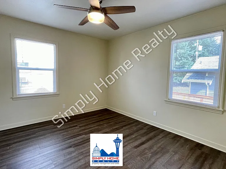 6841 S Wapato St #A — Photo 9
