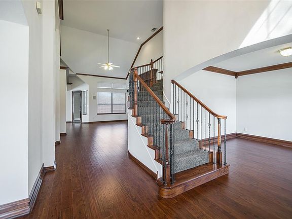 4th image of 4129 E Crescent Way