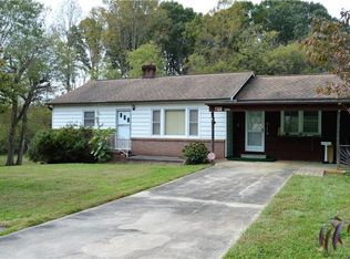 1302 13th Ave SE, Conover, NC 28613