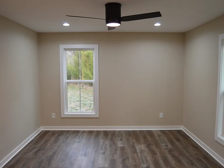 620 W Bell St — Photo 12