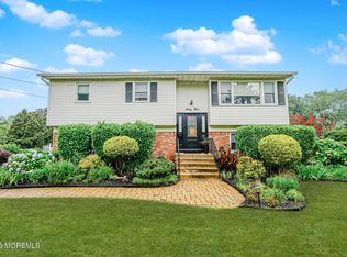 65 Warren Pl, Middletown, NJ 07748