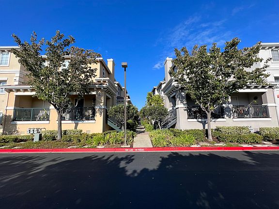 2nd image of 209 Moresby Ln
