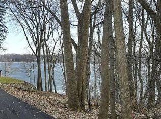 6603 Horseshoe Curv, Chanhassen, MN 55317