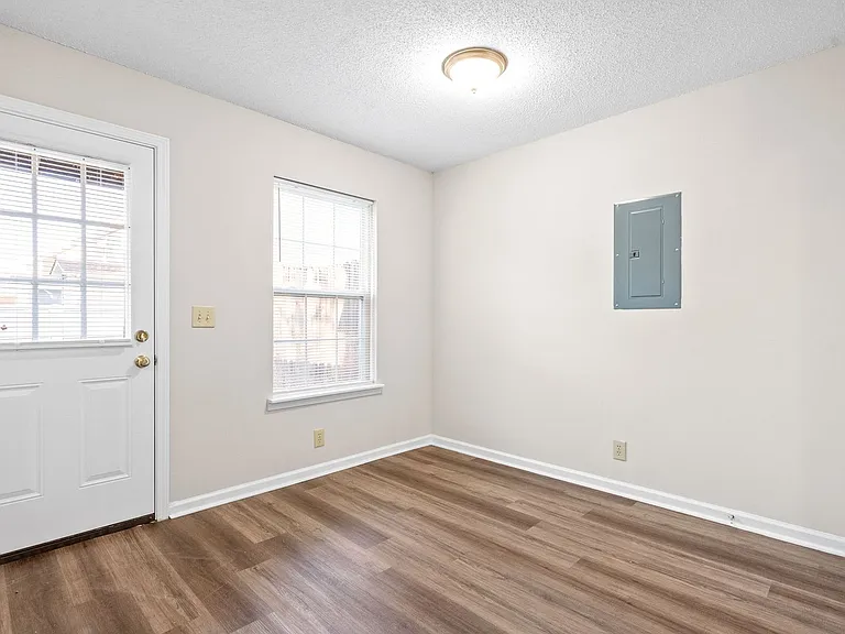 Raleigh Ct - 2303 — Photo 14