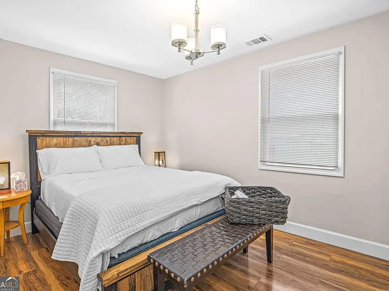 1298 Douglas St SW #A — Photo 13