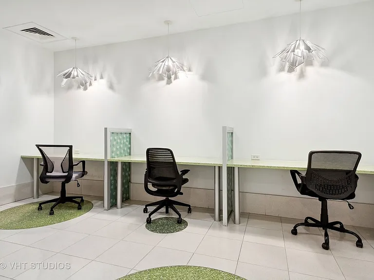 123 S Green St #1009B — Photo 16