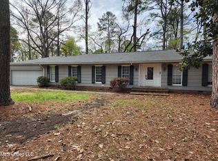 1037 Meadowbrook Rd, Jackson, MS 39206