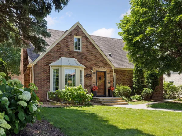 1804 Pinehurst Ave, Saint Paul, MN 55116