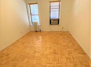 30-69 34th St #E1, Astoria, NY 11103