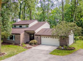 48681 Hanford Rd, Canton, MI 48187