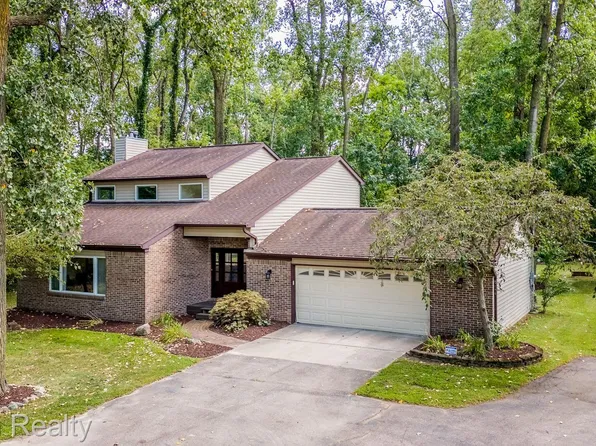 48681 Hanford Rd, Canton, MI 48187