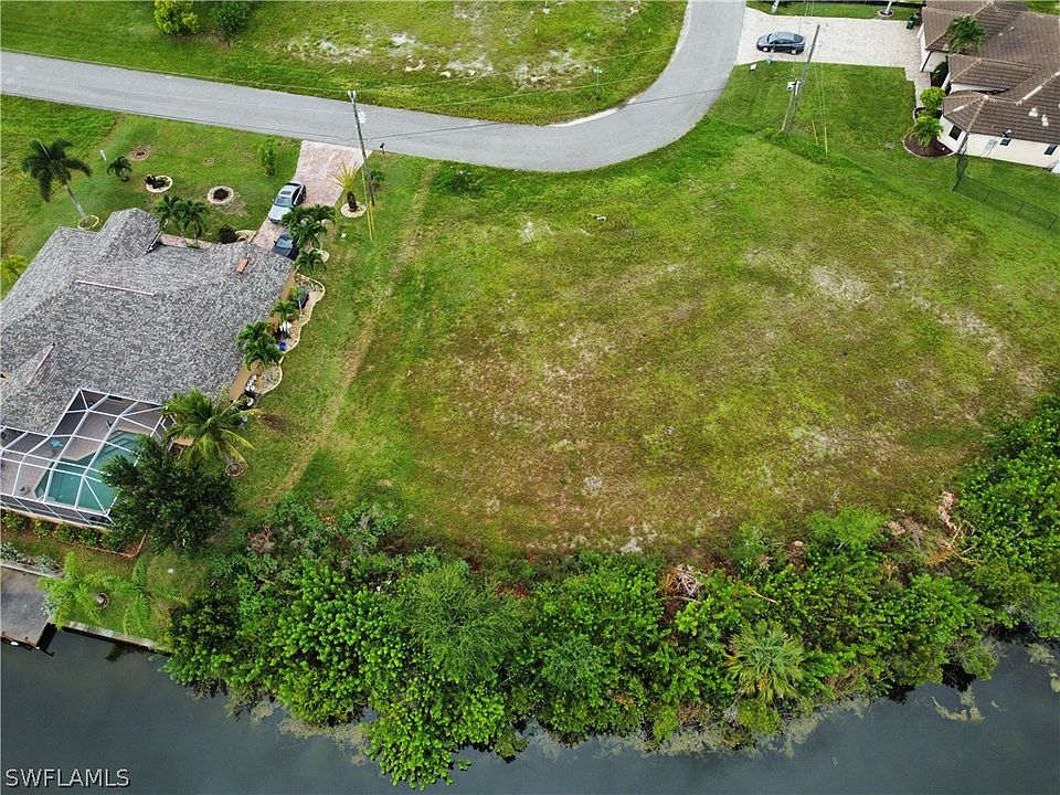 1st image of 613 NW 19th Ter