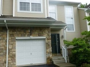 77 Pinehurst Dr, Washington, NJ 07882
