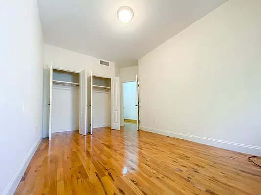 Rented by Keren Capital Group, LLC | media 28