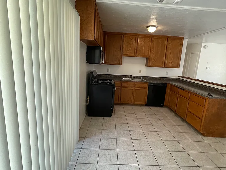 11606 Rosewood Ave #A — Photo 5