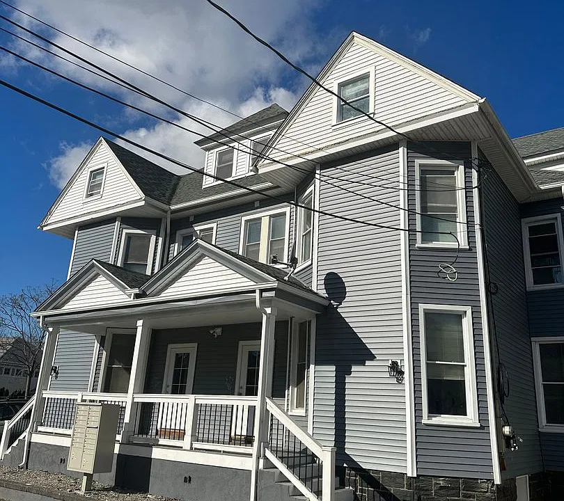 166-168 W Liberty St