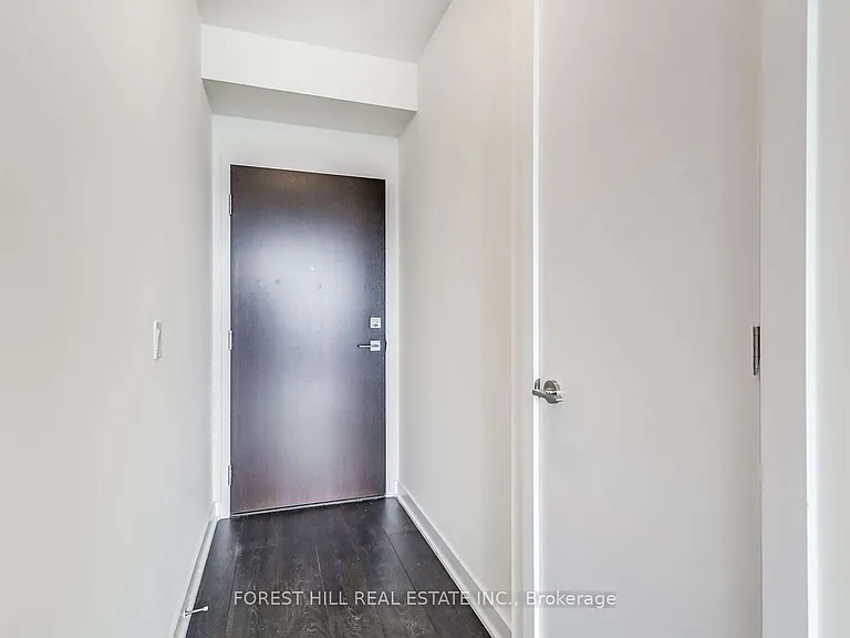 2221 Yonge St #5703 — Photo 6