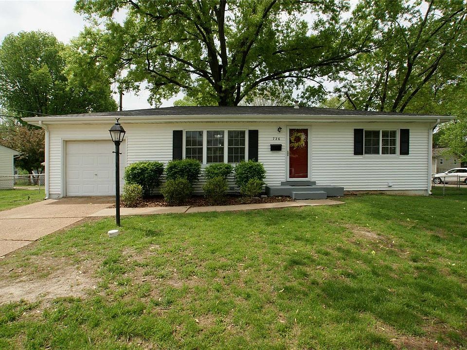 1st image of 726 Bellflower Dr