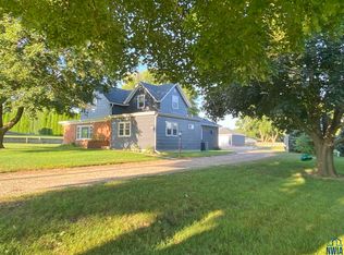 729 7th Ave SE, Le Mars, IA 51031