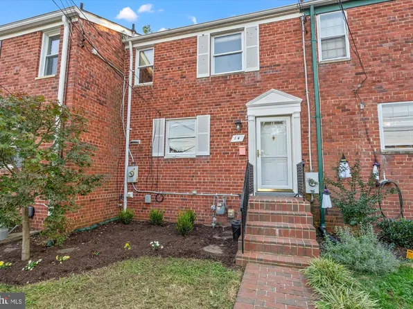 14 Ancell St, Alexandria, VA 22305