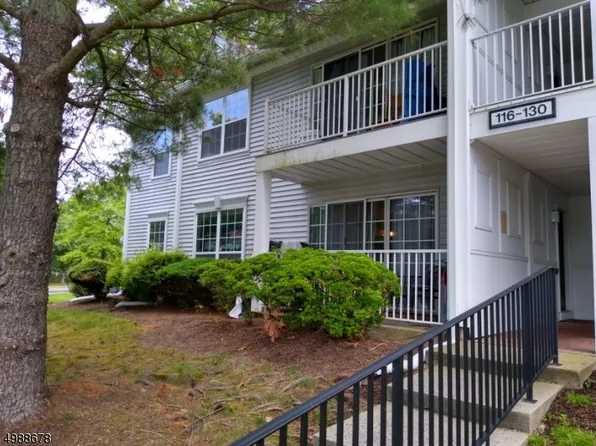 116 Lindsey Ct #261, Franklin Park, NJ 08823