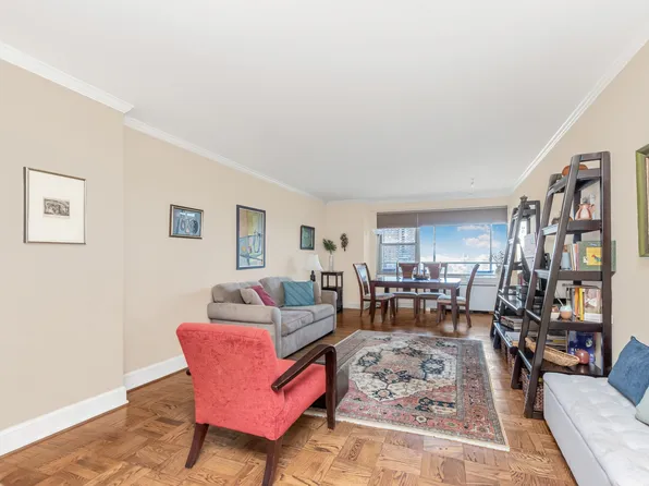 2500 Johnson Avenue image 1 of 9