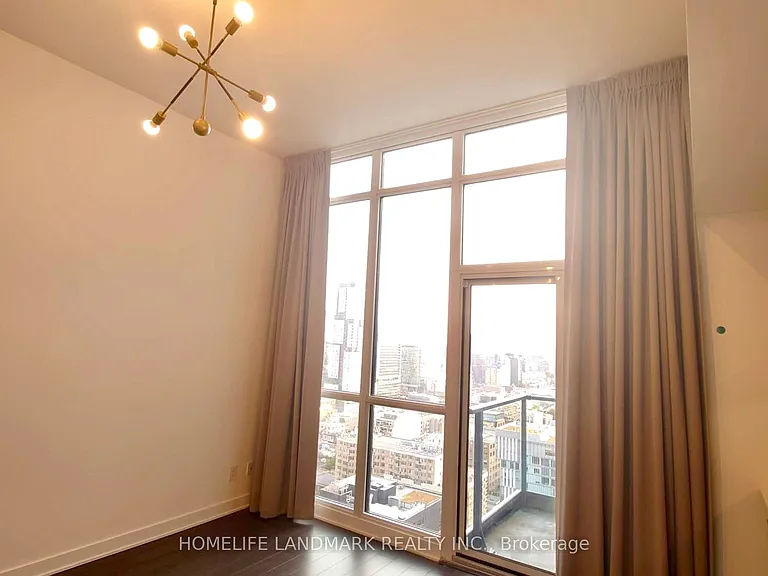 210 Simcoe St #2510 — Photo 6