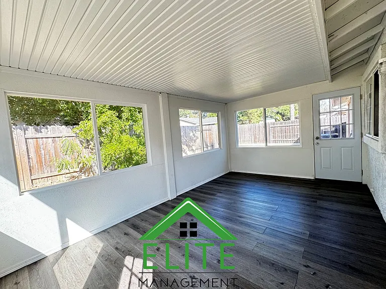2617 Millcreek Dr — Photo 18