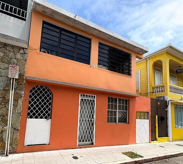 143 Calle Victoria — Photo 1