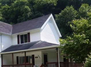3863 Armstrong Creek Rd, Powellton, WV 25161