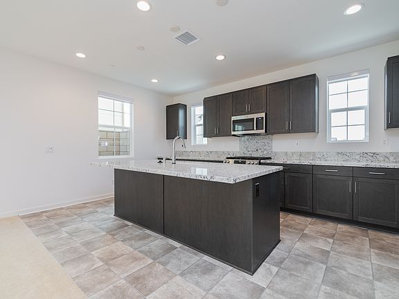 4th image of 6967 Mallow Dr #4