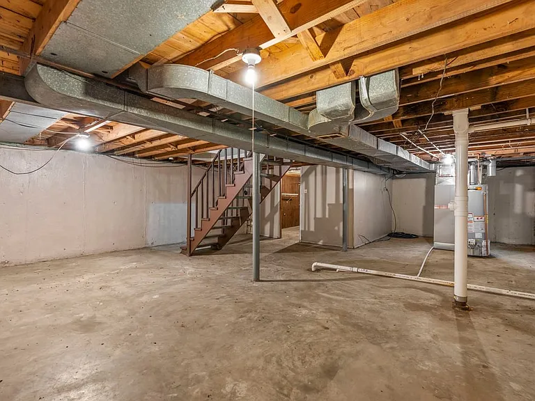 8253 Frost Ave — Photo 23