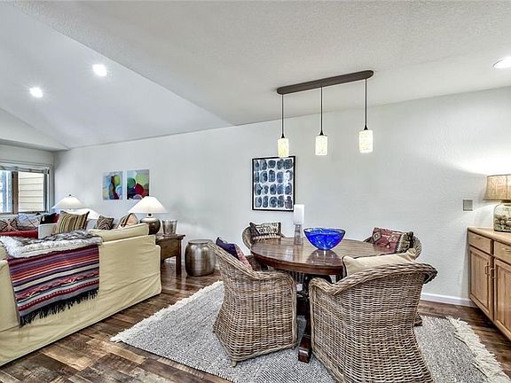 5th image of 939 Incline Way #199