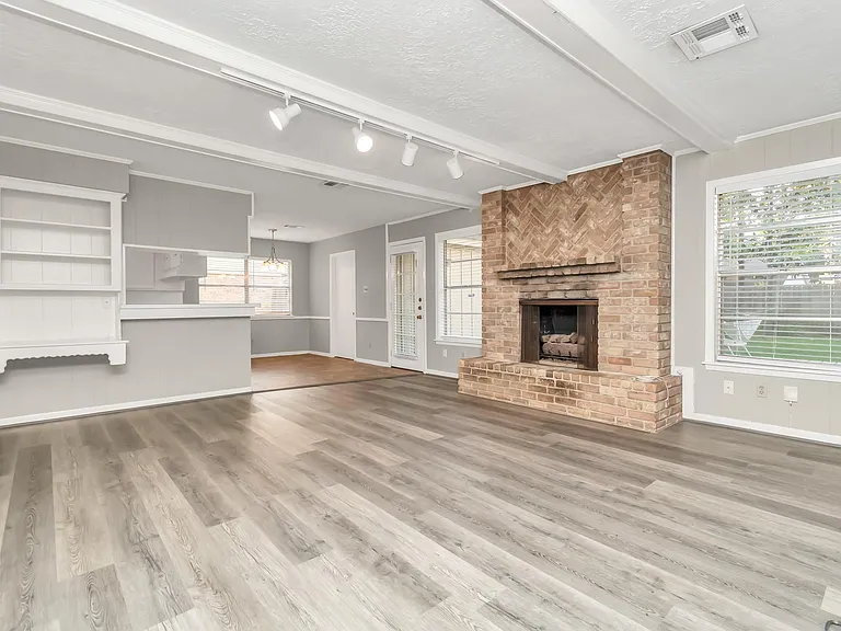 12526 Hazelwood Ln — Photo 5