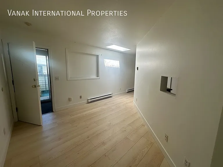 9477 College St #104 — Photo 6