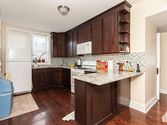 5th image of 2714 N Leclaire Ave #2