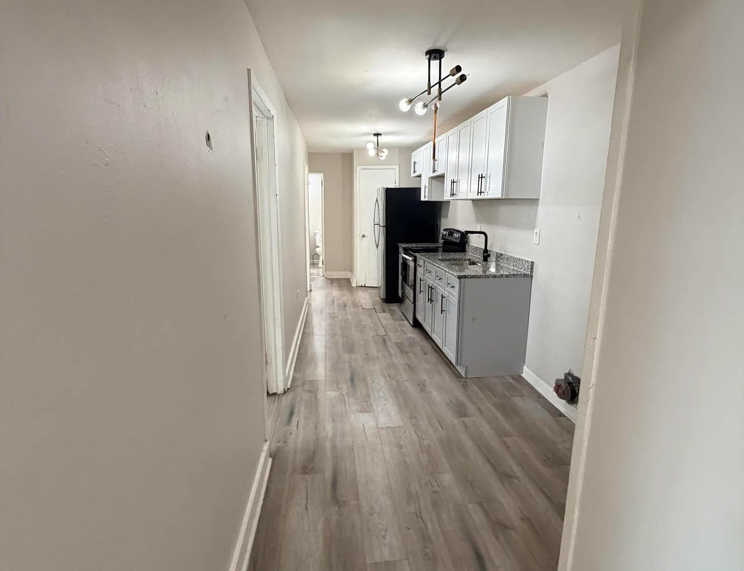2 bed, 1.0 bath, 600 sqft, $1,150 — Photo 2