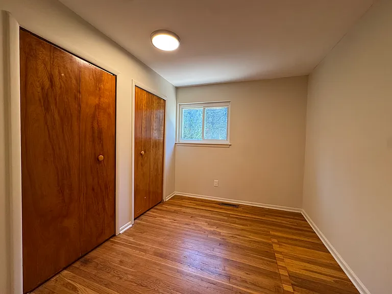 2235 Chesley Dr — Photo 7