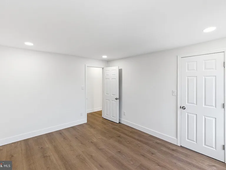 213 Hermitage St — Photo 22