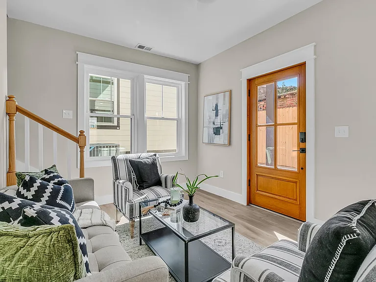 6.5 Addison St — Photo 11