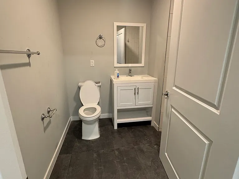 77 Park Ave #204 — Photo 7
