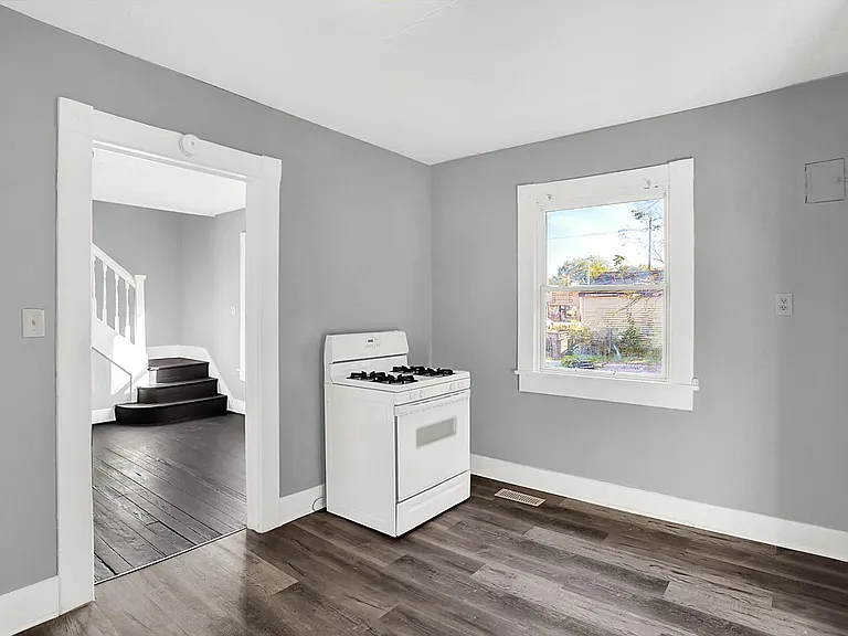 1020 N Rural St — Photo 11