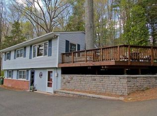 19 Oakview Rd, Sandy Hook, CT 06482