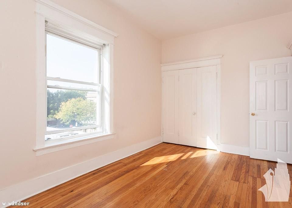 1st image of 941 W Windsor Ave #1824